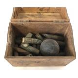 (EE) Wooden box with assorted bullet shells and