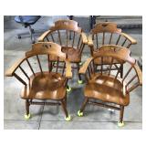 (AF) Lot of 4 wooden dining room chairs