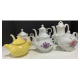 (AK) Vintage Tea Pots