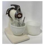 (AK) Vintage Sunbeam Mixer and Bowls