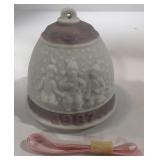 (AT) Lladro winter 1987 3" porcelain bell in