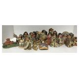 (AK) Flat of Native Figurines including Friends