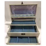 (AK) white jewelry box with blue snowflake