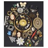 (AK) Flat of Various Jewelry Pins & Bracelet &