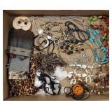 (Q) FLAT VARIOUS NECKLACES & POUCHES
