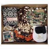 (Q) FLAT VARIOUS NECKLACES & POUCHES