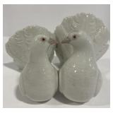 (AK) Lladro Two Kissing Doves Figurine