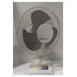 (AT) Wondered 12" Oscillating table fan