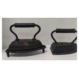 (AT) Lot of Antique Cast Iron Irons
