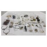 (AK) Flat of Pill Containe Jewelry Boxes Bracelets