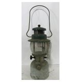 (AH) Vintage Coleman Kerosene Lantern Model 2420