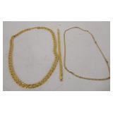 (AN) lot w/ gold style necklaces