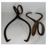 (I) Vintage Ice Block Tongs
