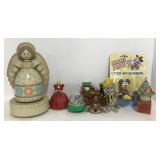 (E) flat of Holiday Ornaments, Musical Figurine,