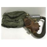 (AG) Vintage US Army Gas Mask