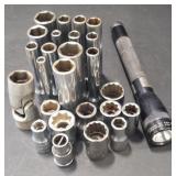 (Z) Sockets & Flashlight