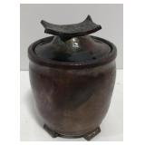 (AN) Ceramic pottery jar with lid measuring 6"