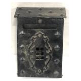 (AH) Black metal mailbox