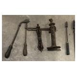(AH) Lot of assorted vintage tools including jack