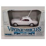 (E) Vtg Die Cast 1964 1/2 Ford Mustang