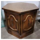 (T) Vtg Octagon Table