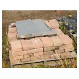 Pallet of misc. landscaping pavers