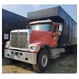 2003 International Eagle Truck w/ Grapple Bucket