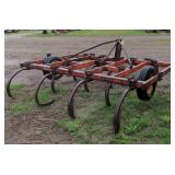 Brady 1000 10 Shank Chisel Plow 12