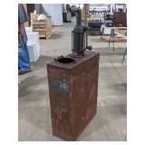 Bennett Lubester Pump