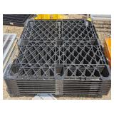 Black Plastic Pallet. Bidding on one times the