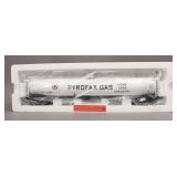 MTH 20-96007 Pyrofax Gas 33,000 Gallon Tank Car MTH 20-96007 Pyrofax Gas 33,000 Gallon Tank Car