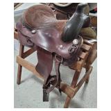 Nice 17" All Leather Western Horse Saddle w/ Stand