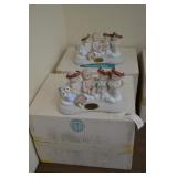 2 Dreamsicles A Child is Born Figures in Boxes