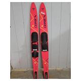 Pair Obriwn Freestyle Combo Water Skis