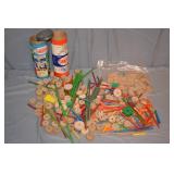 Lot Vintage Tinker Toy Building Pieces