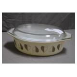 Pyrex 2.5qt  Golden Hearts Covered Casserole