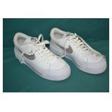 Size 7 Womens Nike Court Legacy Lift Sneakers Used