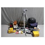 Lot Various Vintage Camers & Camera Equipment