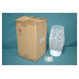 14" Christmas Hurricane With Tree Design New in Bx