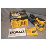 Dewalt D26451K Random Orbit Palm Sander In box