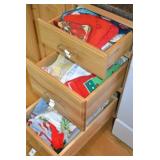 Kitchen Towels, Hot Pads, Cloths & More