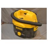 Dewalt DC500 2 Gallon Vac