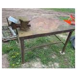 Welding table with vise, row:10