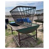Outdoor hay rack, row:5