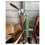 Medical Oxygen Tank with Cart & Regulator, bldg:locked