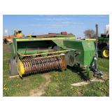 John Deere 336 Baler, row:3