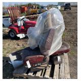 (2) Peterbilt Air Seats & Chrome Exhaust Shield, row:4