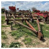 International chisel plow, row:2