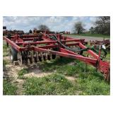 International 6500 Conser-till chisel plow, M, row:2