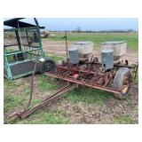 International 249 2 Row Planter, row:10